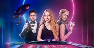 Người chơi Việt Nam đặt cược bóng đá trực tuyến trên giao diện keonhacai tv